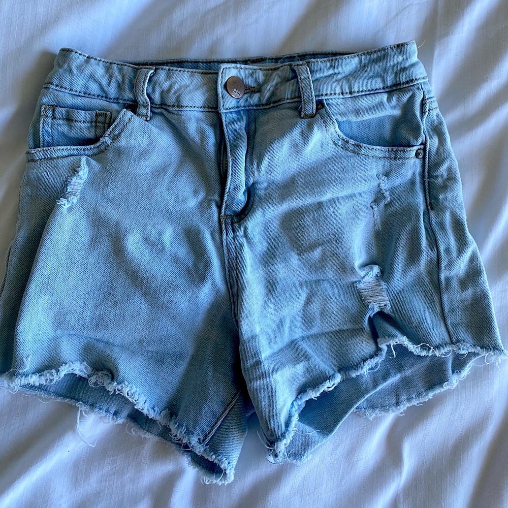 These did not fit me any more but I absolutely loved these! Very comfy & durable